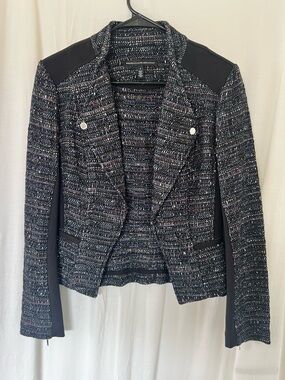 White House Black market Black Tweed Moto cropped jacket Sz 4 business career